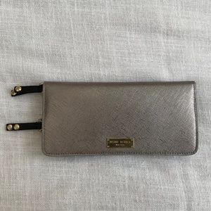 •Henri Bendel New York Silver Saffiano Leather Snap Zip Slim Wallet NWT